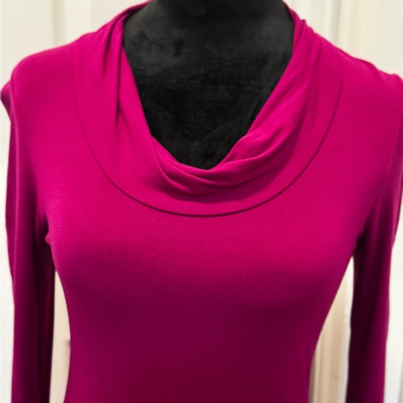 ✨Practically Brand New✨ Banana Republic Elegant Dark Magenta Long Sleeve Top ✨ - Picture 6 of 8